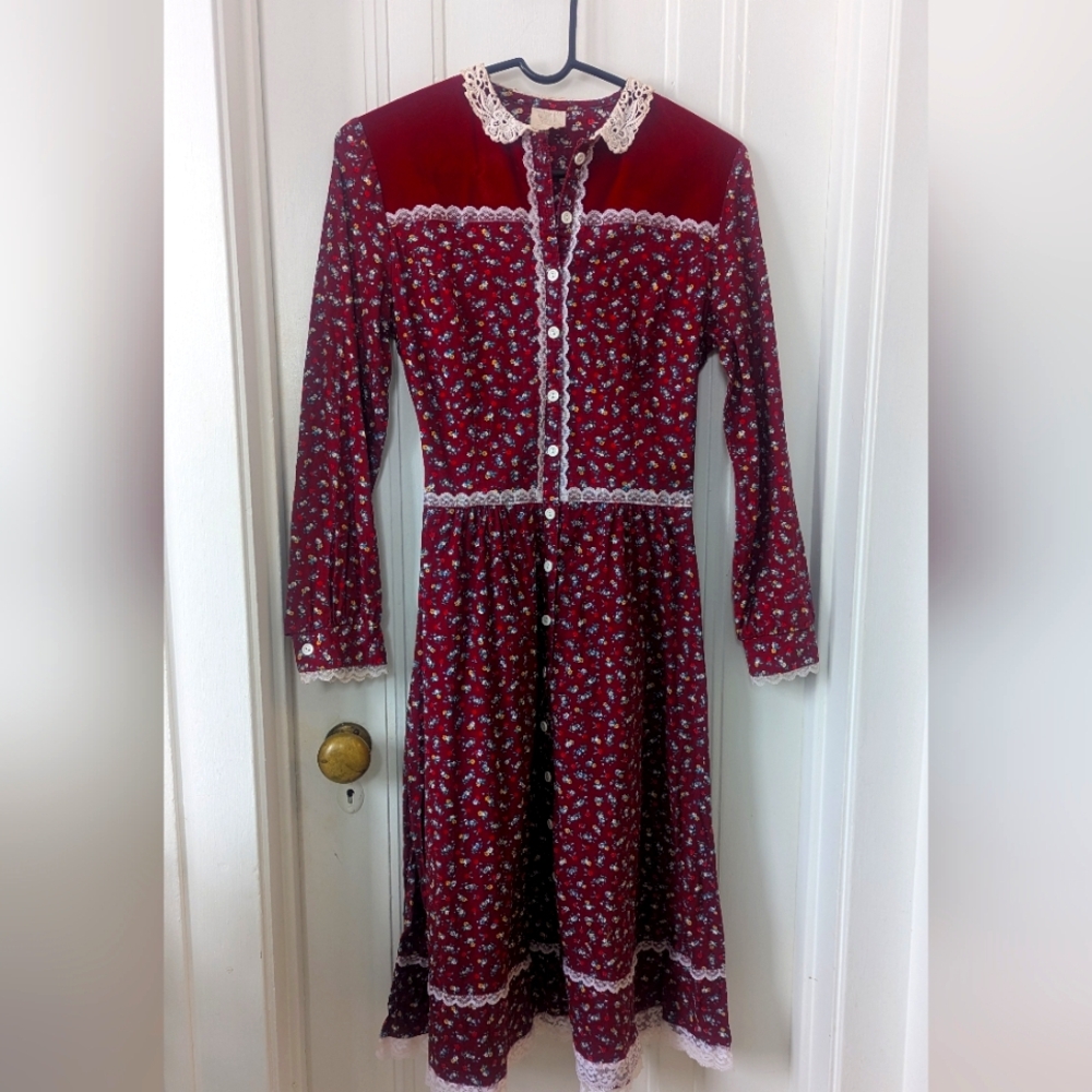 Vintage gunne sax style dress. Cottagecore